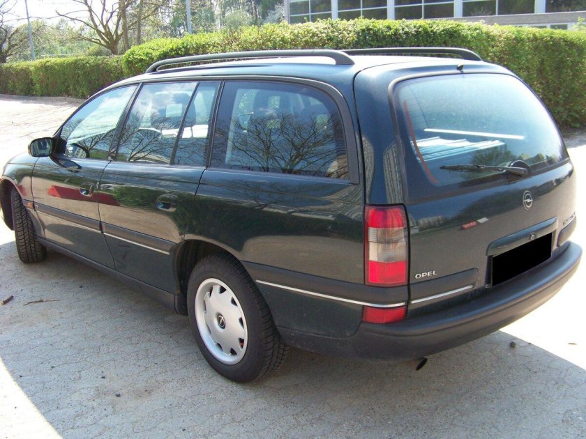 Opel Omega Caravan универсал
