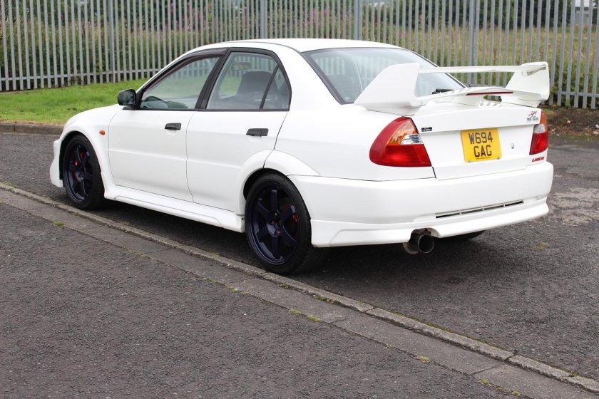 Митсубиси Лансер 6