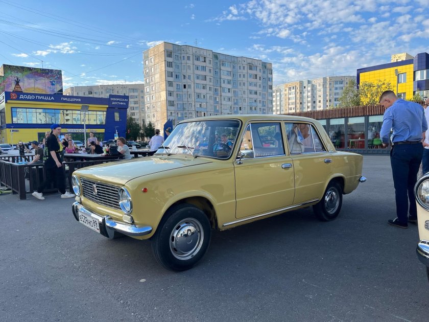 Москвич цвет Каракум