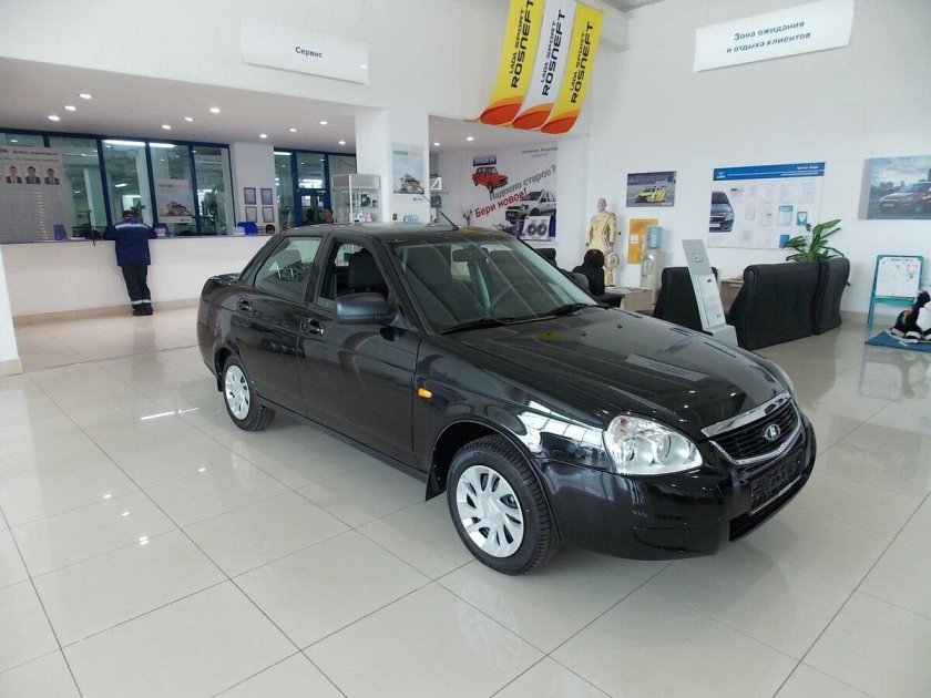 Лада Приора 2016 седан чёрная