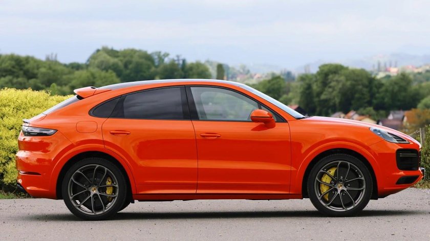 Porsche Cayenne Coupe Orange