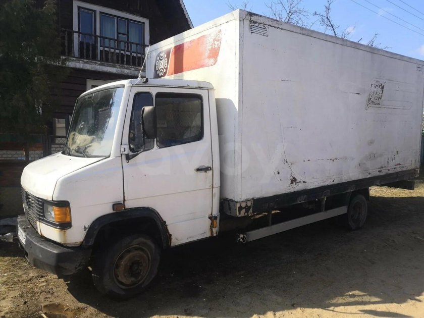 Мерседес Бенц 609д бортовой