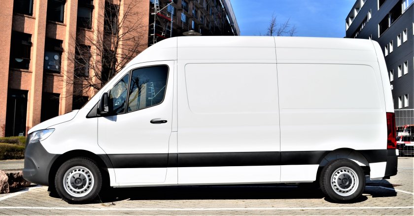 Мерседес Спринтер будка