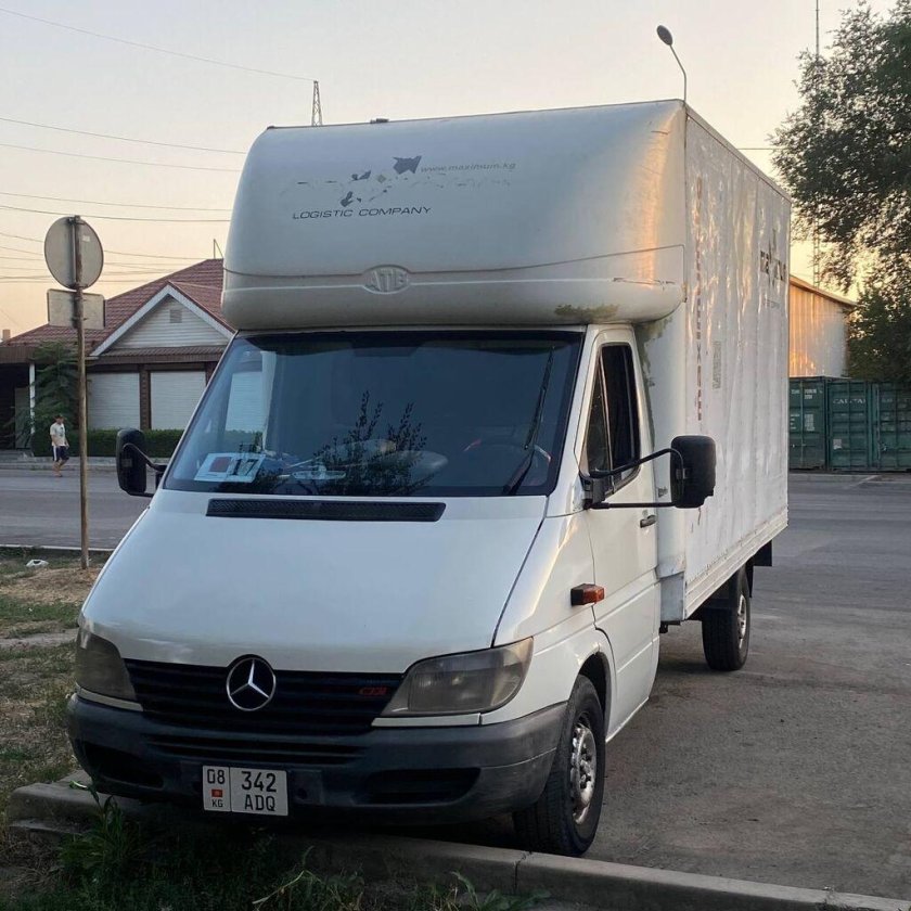 Мерседес Спринтер будка