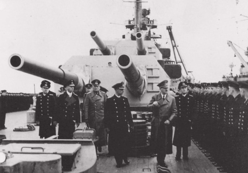 Линкор Кригсмарине бисмарк