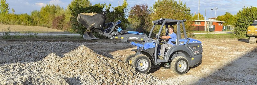 Мини-погрузчик MULTIONE12.4