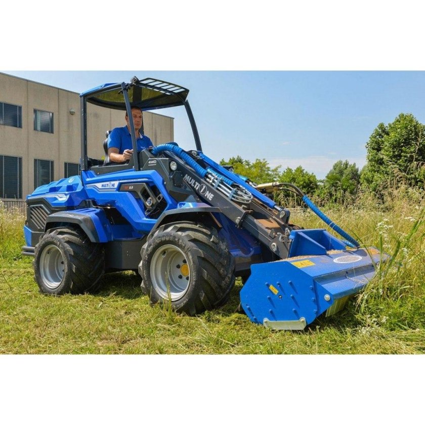 Мини-погрузчик MULTIONE 9.5