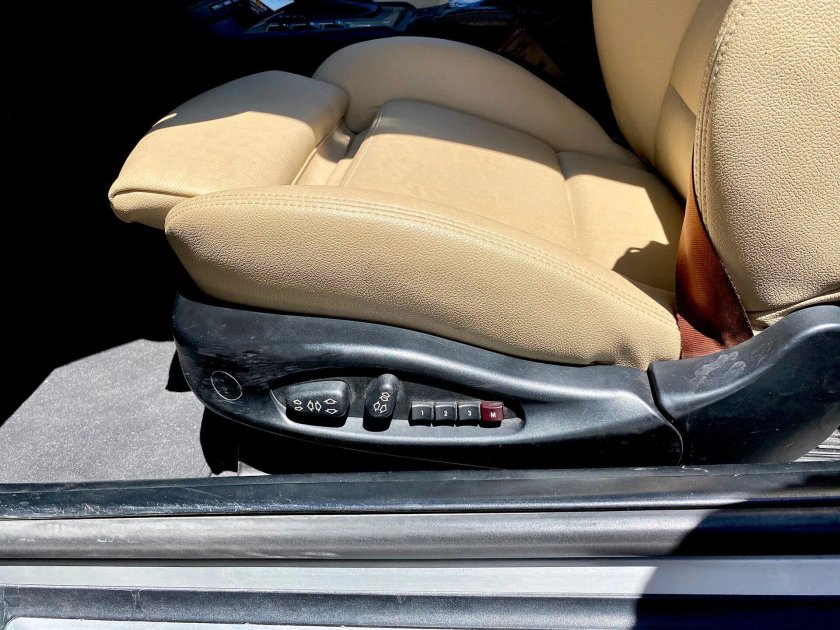 BMW 3 водительское сиденье