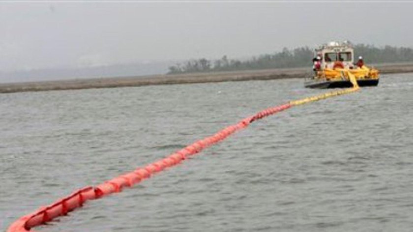 Сорбционные боновые заграждения