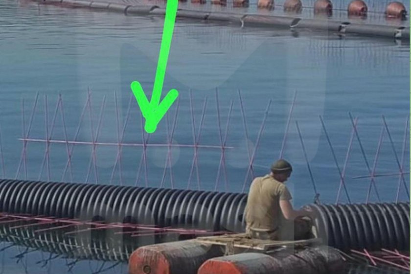 Боновые заграждения Крымский мост