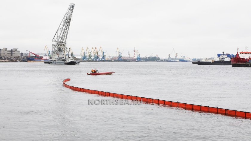 Катер бонопостановщик БП-690