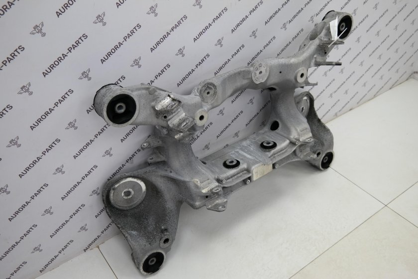 Подрамник задний w212