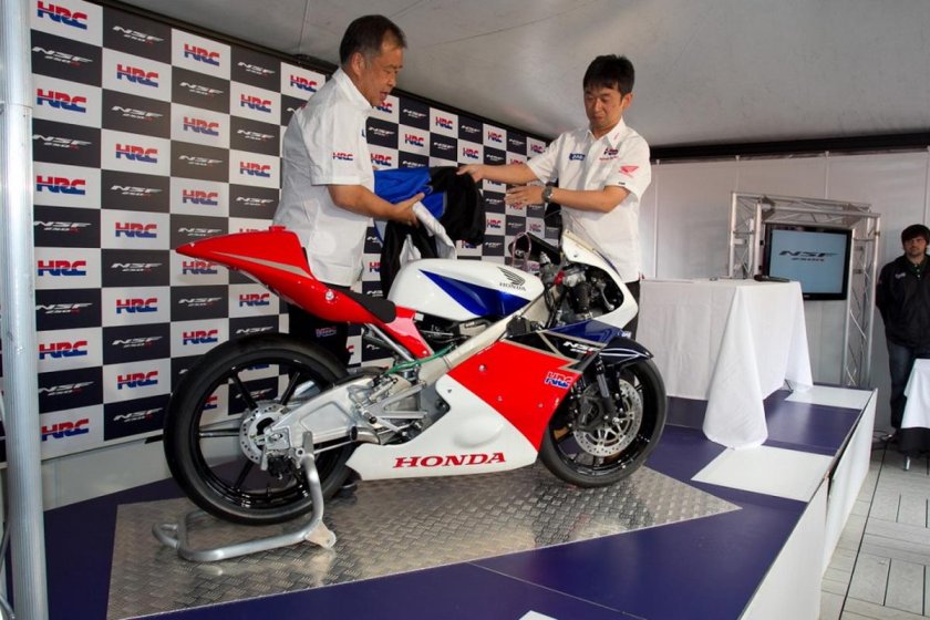 Honda nsf250r — 2012