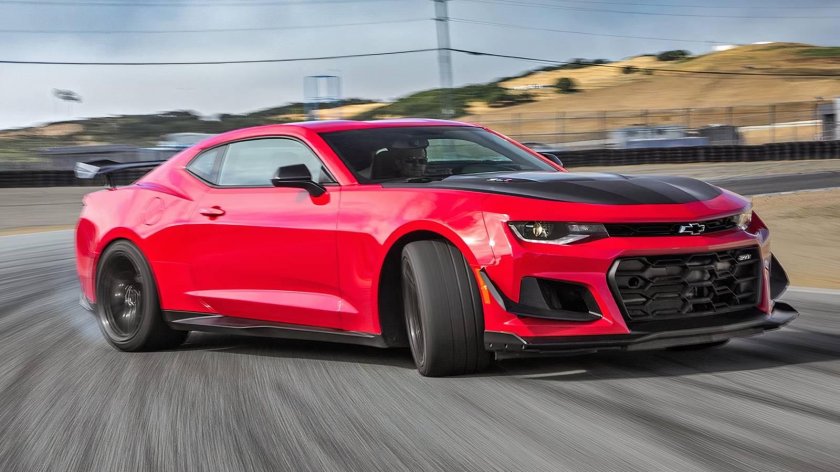 Шевроле Камаро zl1 2021