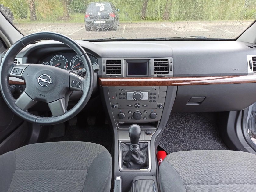 Opel Vectra 2005 салон