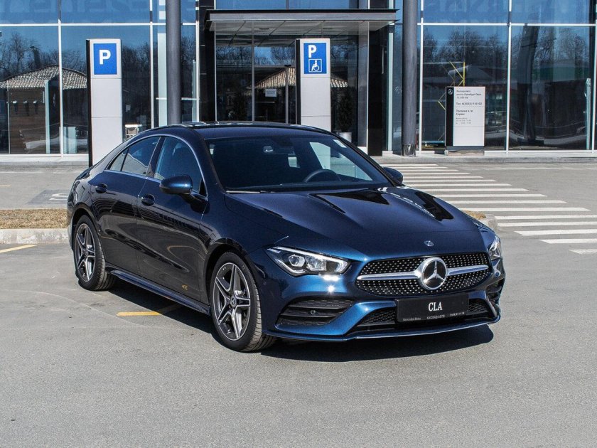 Мерседес CLA 200 синий