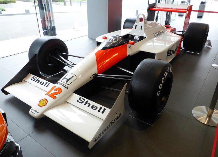 MCLAREN mp4/4