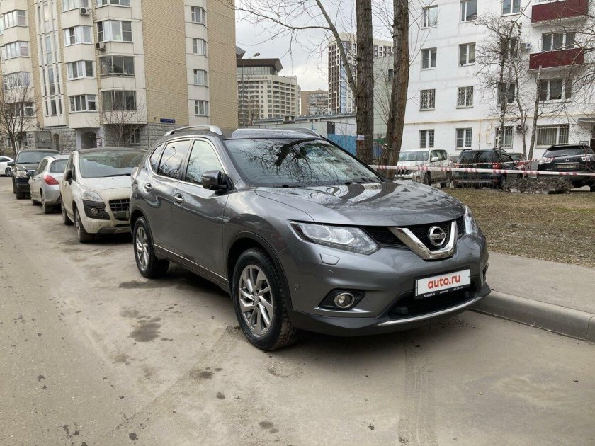 Ниссан х-Трейл 2017 года
