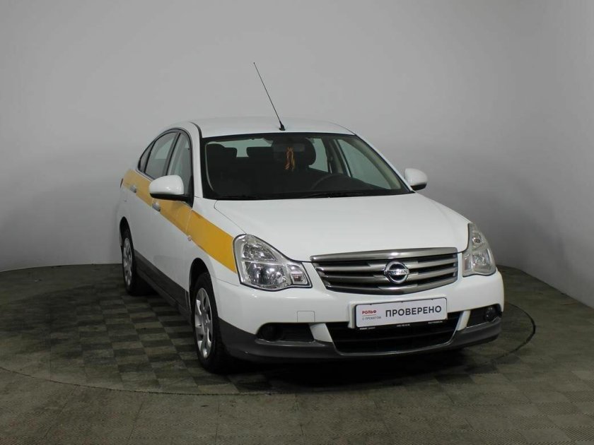 Яндекс такси Ниссан Альмера белый