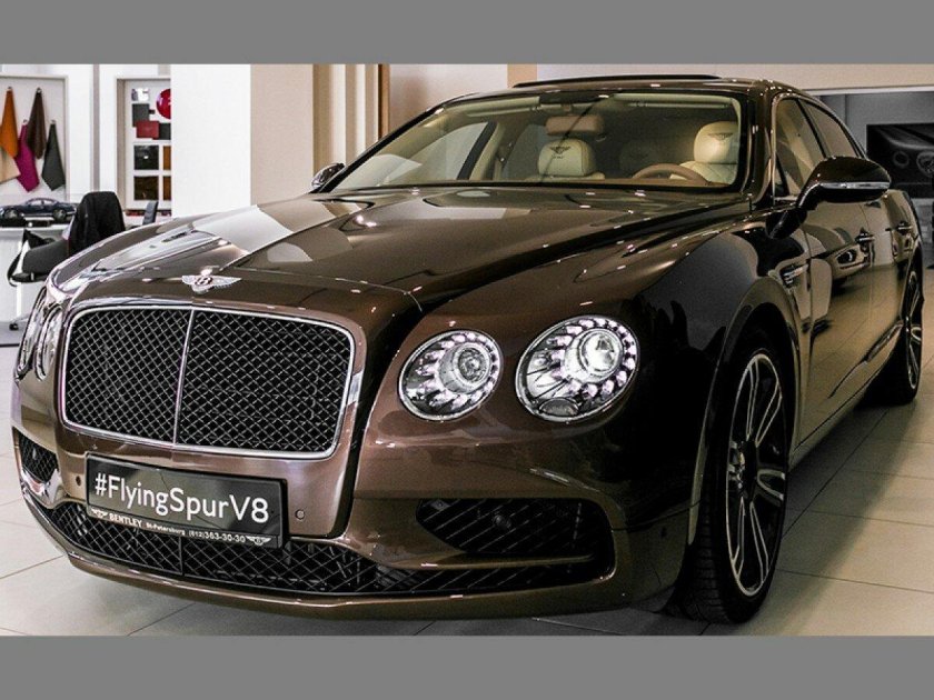 Bentley Flying Spur i