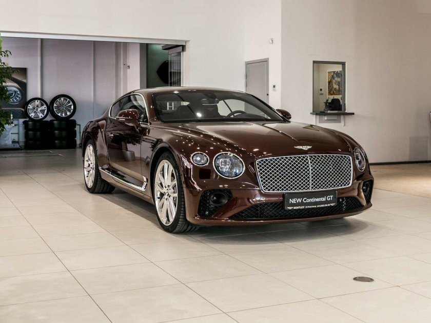 Бентли Континенталь 2022