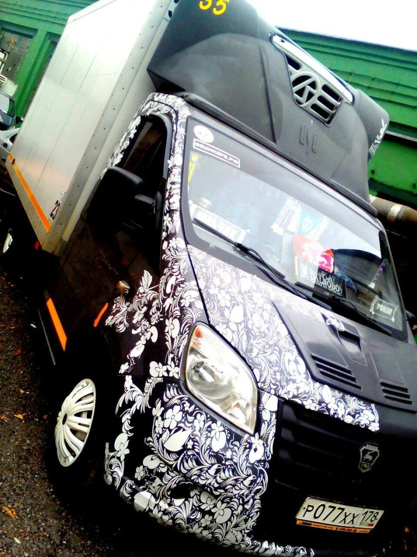 Наклейка на капот Газель Некст