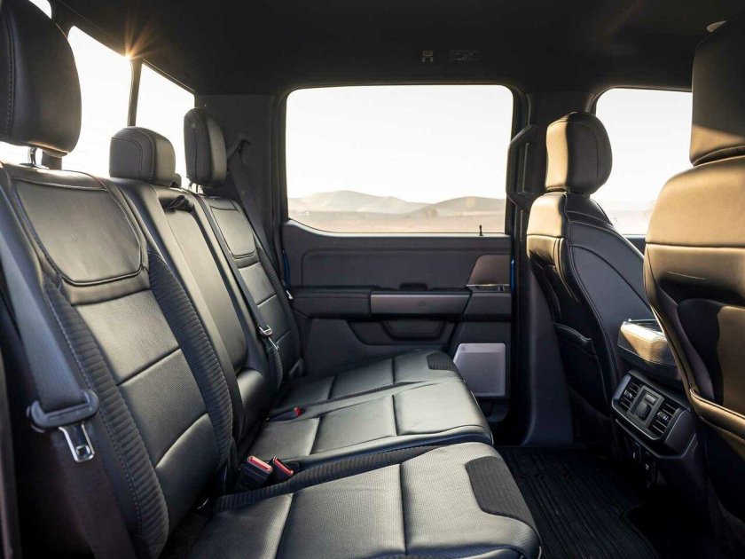 Ford Raptor 2021 салон