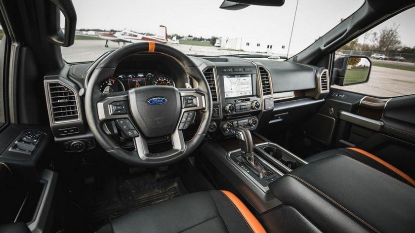 Ford f150 Raptor 2017 Interior