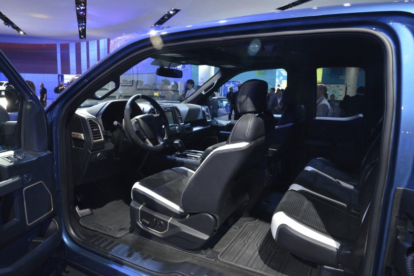 Ford Raptor 2022 салон