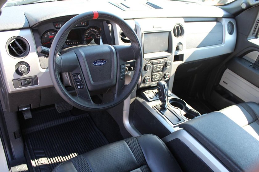 Ford f-150 SVT Raptor Interior