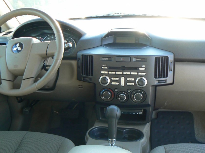 Mitsubishi Endeavor 2003