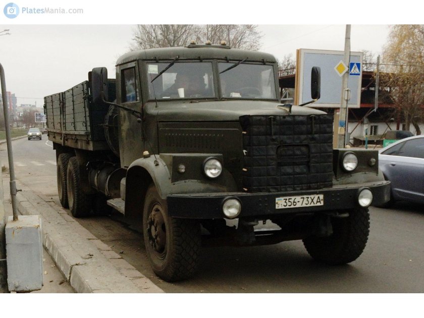 КРАЗ-257б1 бортовой с контейнерами