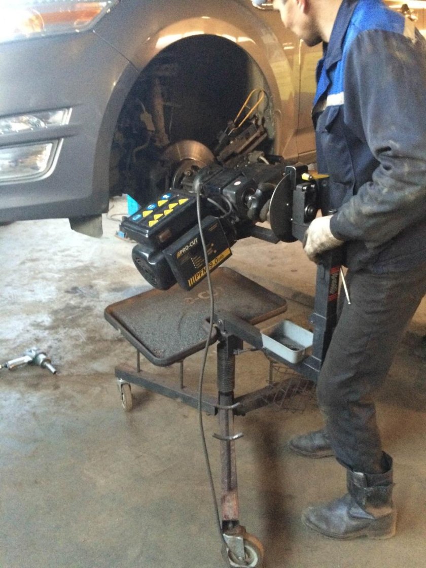 Проточка тормозных дисков