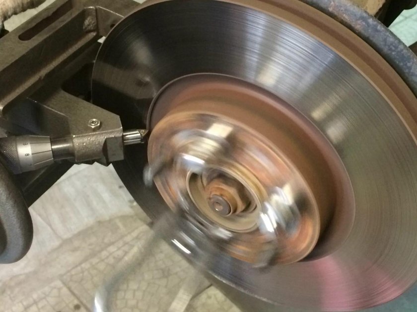Проточка тормозного диска