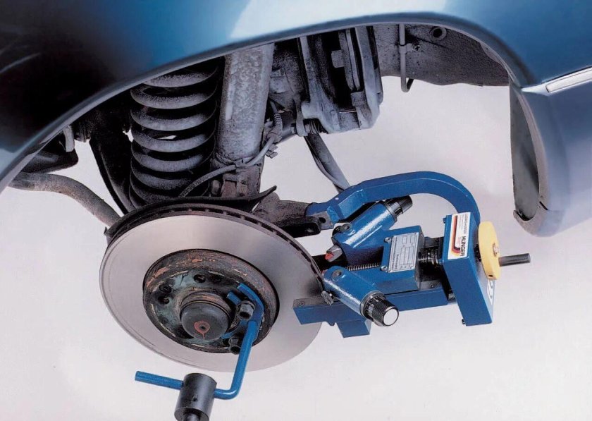 Станок для проточки тормозных дисков и барабанов tr450