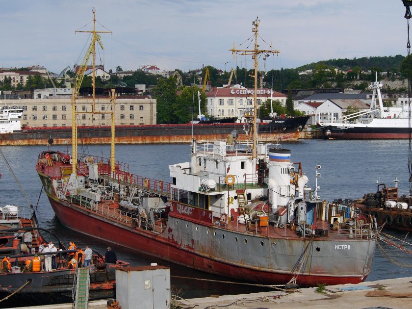 Истра корабль