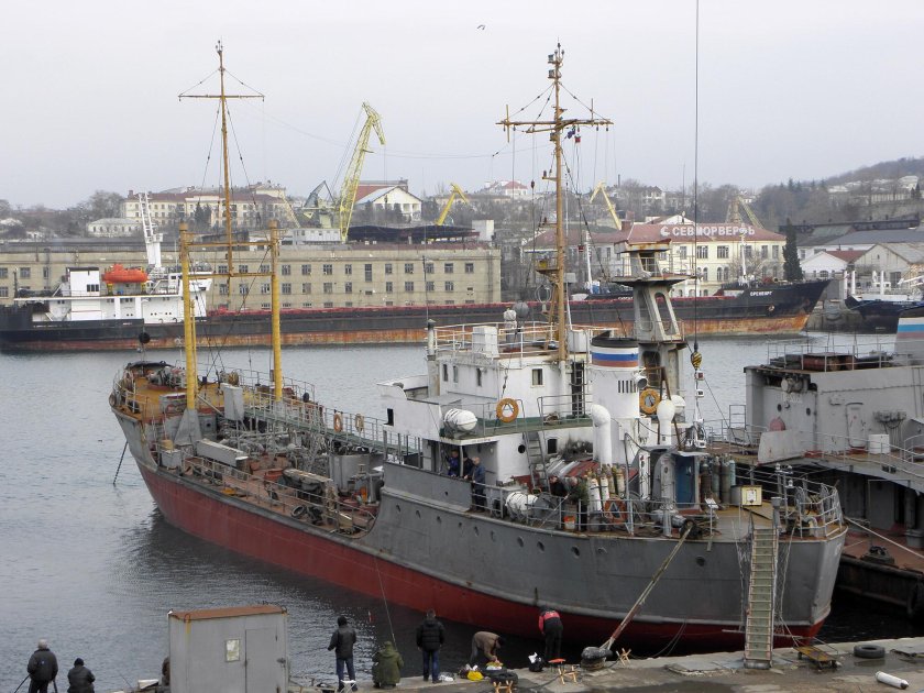 Судно Истра Севастополь