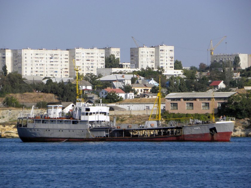 Танкер Индига