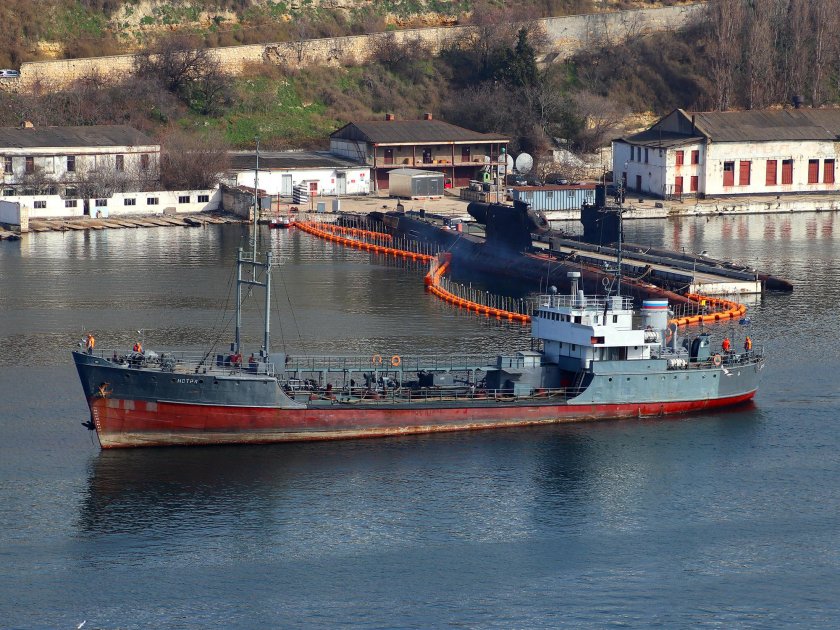 Судно Истра Севастополь