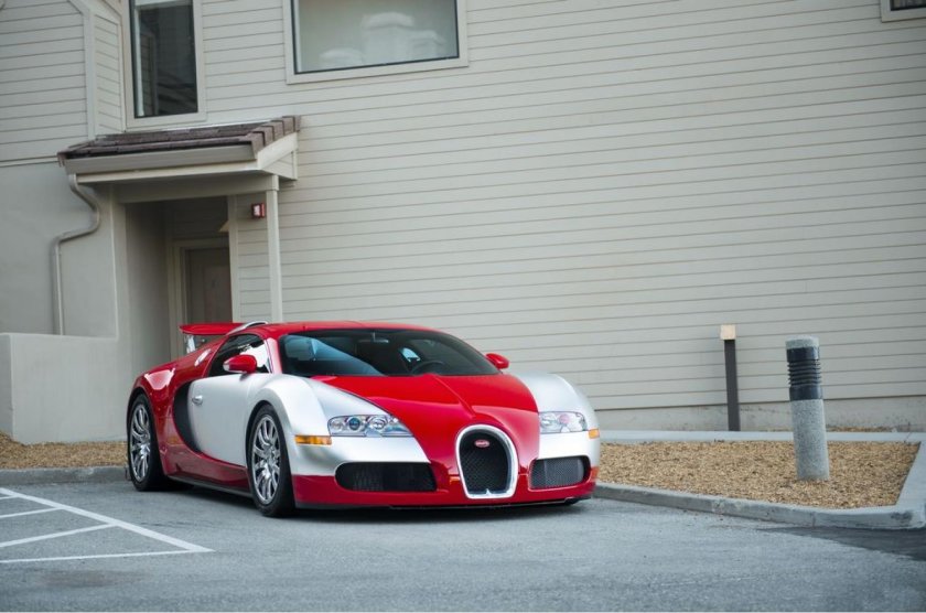 Бугатти Вейрон белая
