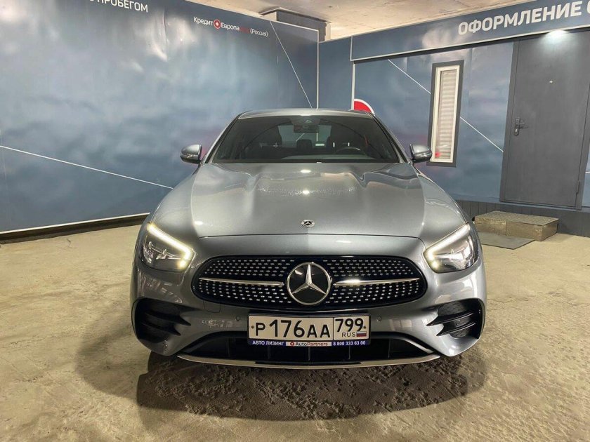 Мерседес Бенц w213