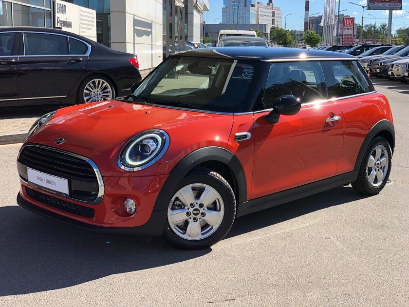 Mini Cooper Hatch 3