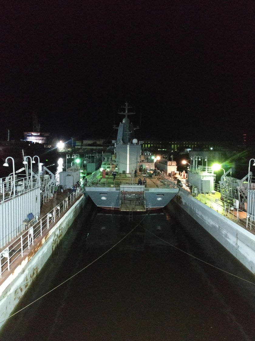 Плавучий док Зея