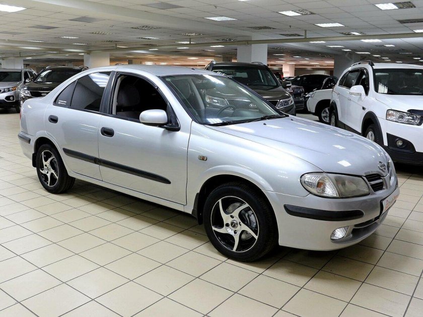 Ниссан Альмера 2002 года