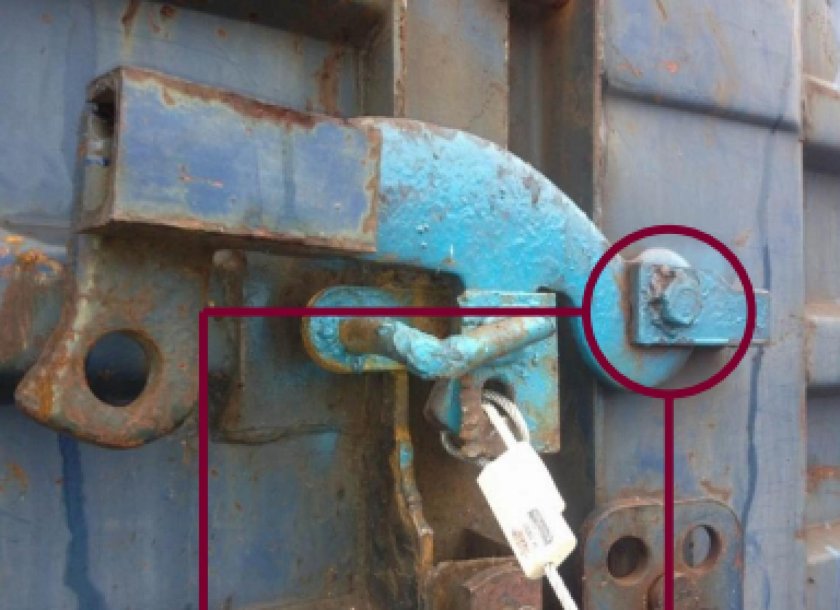 ЗПУ на двери вагона