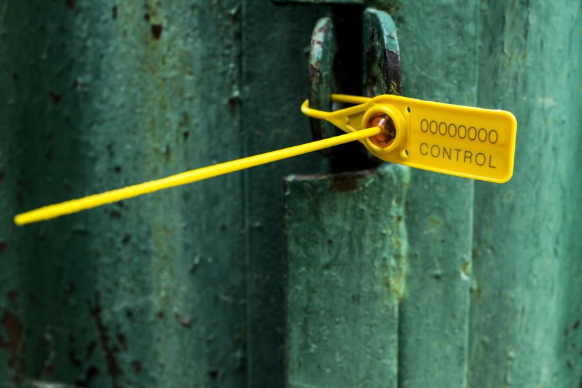 Пломба на контейнере