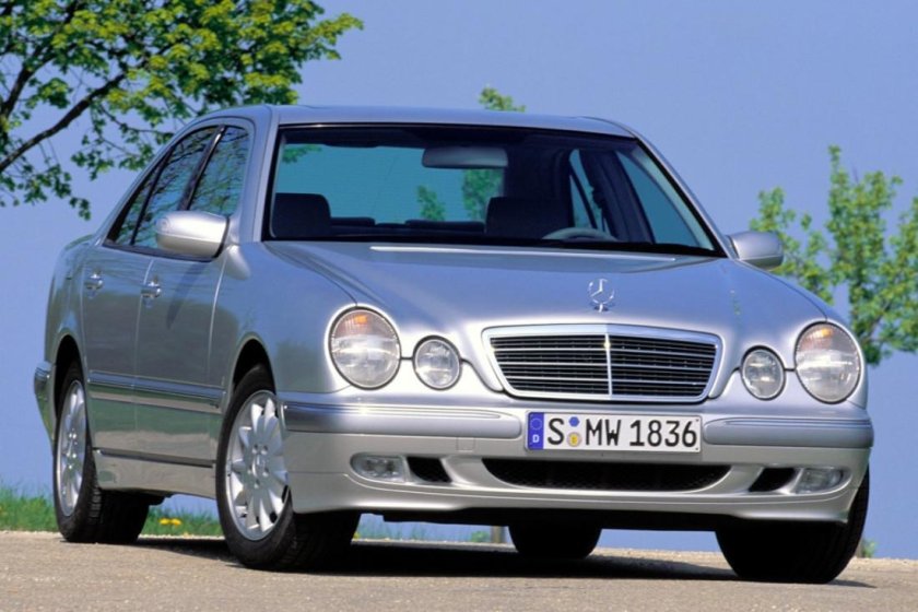 210 Мерседес 2002