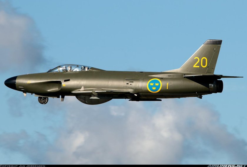 Saab j 32
