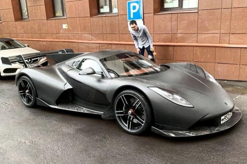 Спорткар Marussia