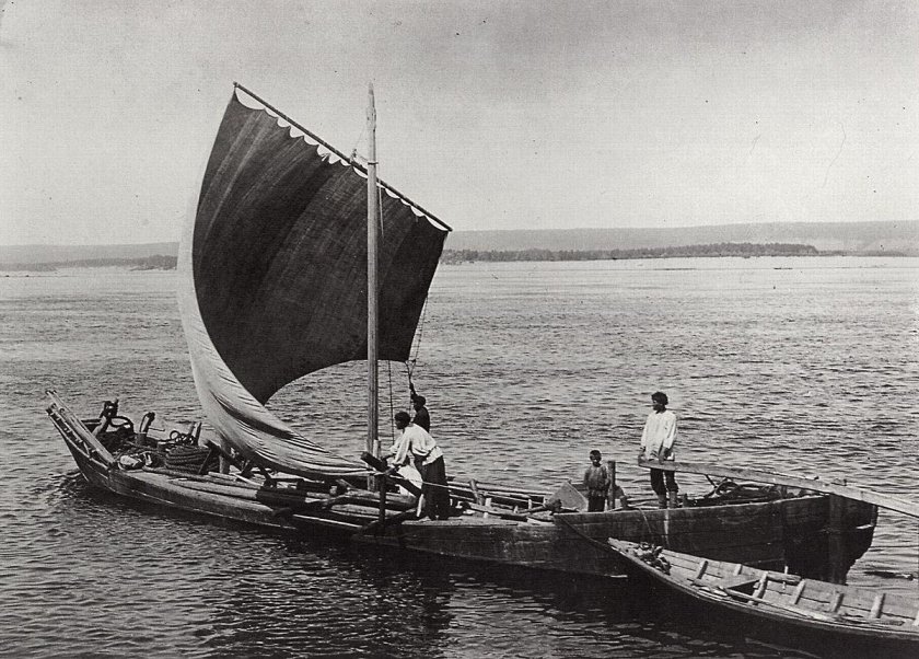 Волжская лодка Великовражка